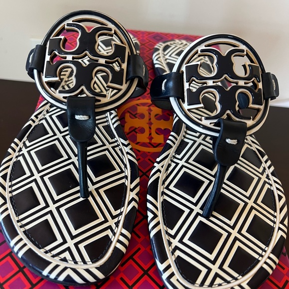 Tory Burch MILLER SANDAL, METALLIC LEATHER - Picture 10 of 13